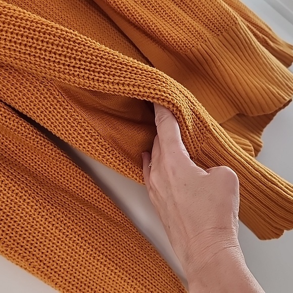 Urban Outfitters mustard yellow open knit cardigan with pockets! - Picture 5 of 9